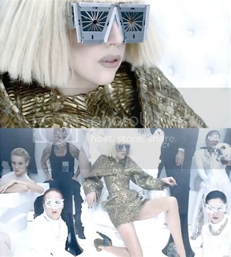 lady gaga burberry coat bad romance|lady gaga privat.